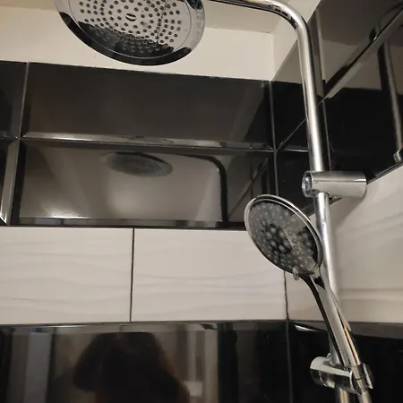 Apartman Cozy Avec Parking Prive, Wifi & Linge, Check-in Autonome *