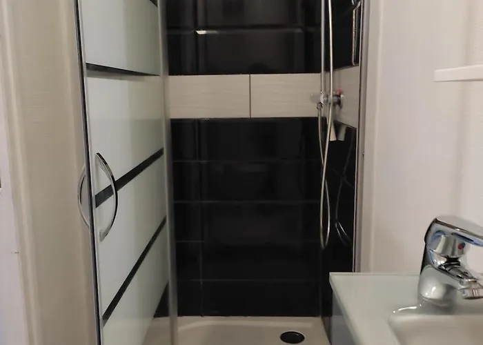 Cozy Avec Parking Privé, Wifi&linge Appartement