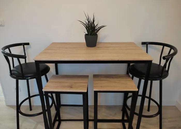 Cozy Avec Parking Prive, Wifi & Linge, Check-in Autonome Severac