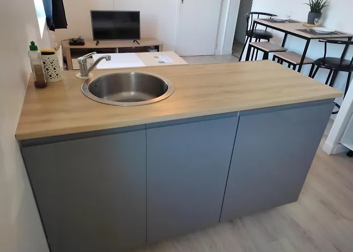 Cozy Avec Parking Prive, Wifi & Linge, Check-in Autonome